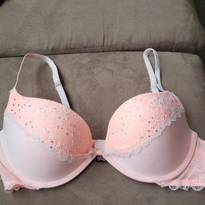 Victoria Secret Push Up Bra 36B